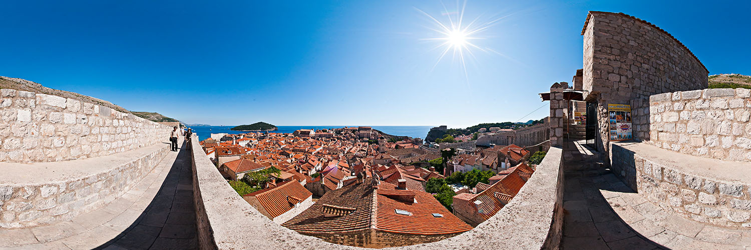 360°-Panorama von der Stadtmauer in Dubrovnik