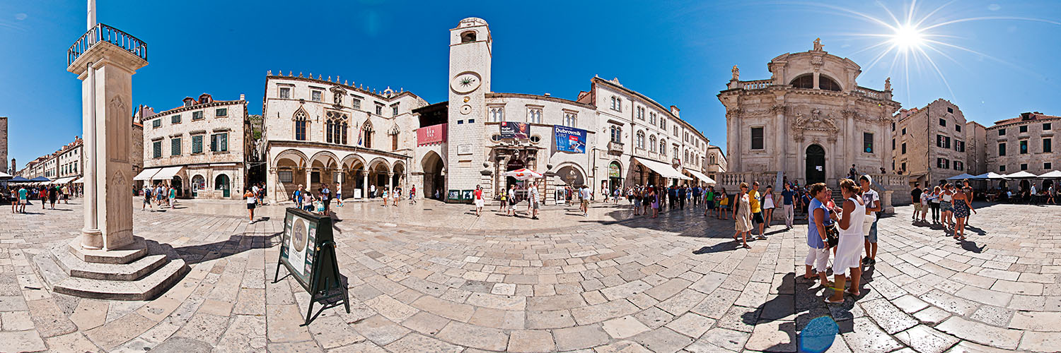 Auf dem Platz an der Stradun – Roland, Uhrturm und Kathedrale