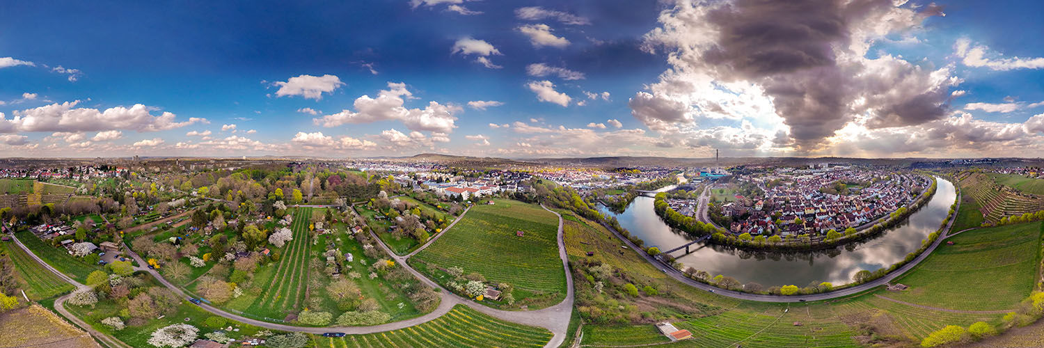 360°-Airpanorama - Blick über den Neckar auf Stuttgart-Münster