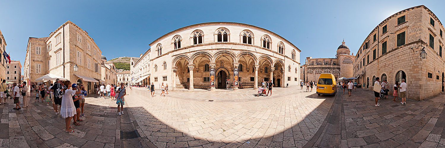 360°-Panorama in Dobrovnik - vor dem Rektorenpalast