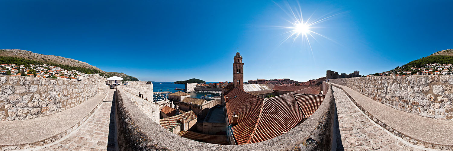 360°-Panorama von der Stadtmauer in Dubrovnik